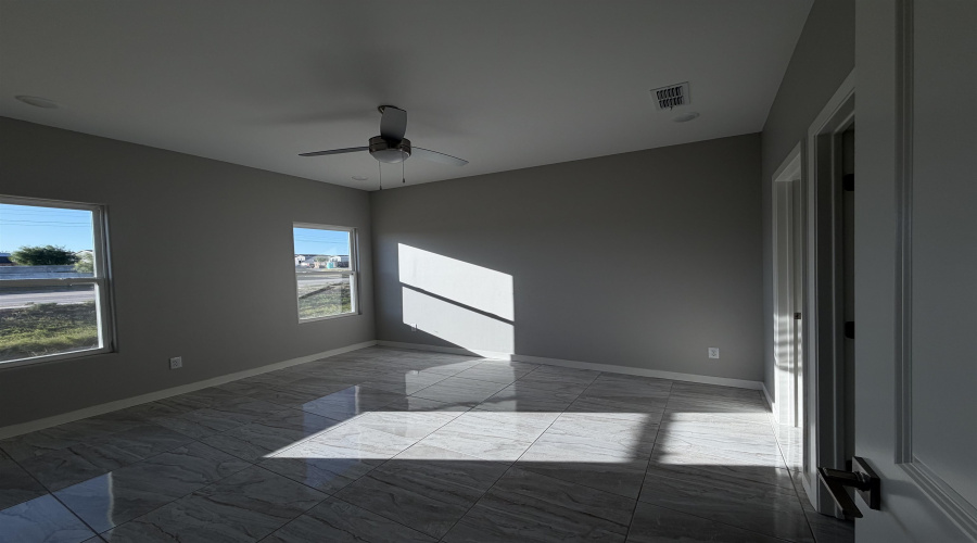 5318 Aceituno Dr., LAREDO, Texas 78046, 3 Bedrooms Bedrooms, 5 Rooms Rooms,2 BathroomsBathrooms,Residential,For Sale,5318 Aceituno Dr.,20254797