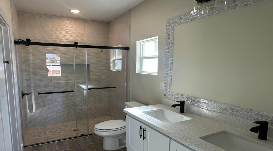 2410 Durazno Ct., Laredo, Texas 78046-8009, 4 Bedrooms Bedrooms, 6 Rooms Rooms,2 BathroomsBathrooms,Residential,For Sale,2410 Durazno Ct.,20254801