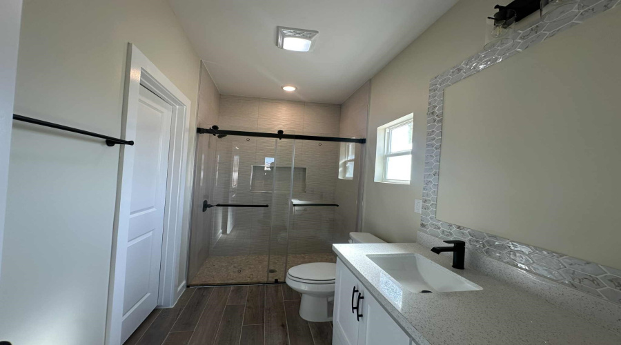 2410 Durazno Ct., Laredo, Texas 78046-8009, 4 Bedrooms Bedrooms, 6 Rooms Rooms,2 BathroomsBathrooms,Residential,For Sale,2410 Durazno Ct.,20254801