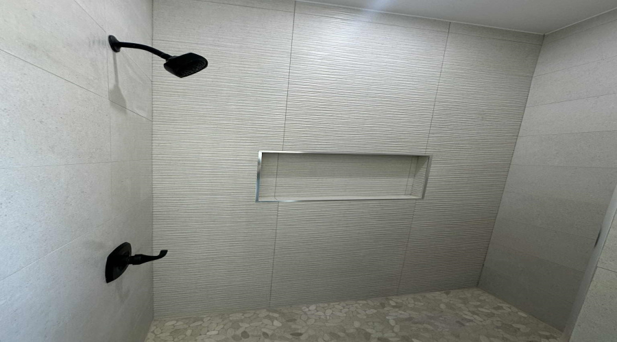 2410 Durazno Ct., Laredo, Texas 78046-8009, 4 Bedrooms Bedrooms, 6 Rooms Rooms,2 BathroomsBathrooms,Residential,For Sale,2410 Durazno Ct.,20254801