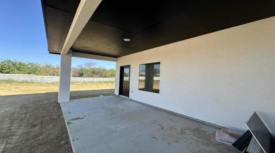 2410 Durazno Ct., Laredo, Texas 78046-8009, 4 Bedrooms Bedrooms, 6 Rooms Rooms,2 BathroomsBathrooms,Residential,For Sale,2410 Durazno Ct.,20254801