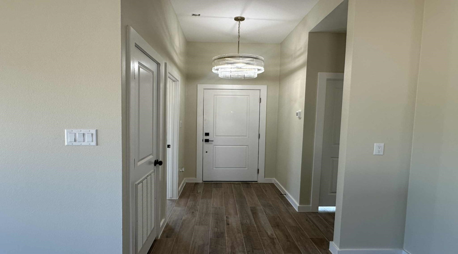 2410 Durazno Ct., Laredo, Texas 78046-8009, 4 Bedrooms Bedrooms, 6 Rooms Rooms,2 BathroomsBathrooms,Residential,For Sale,2410 Durazno Ct.,20254801