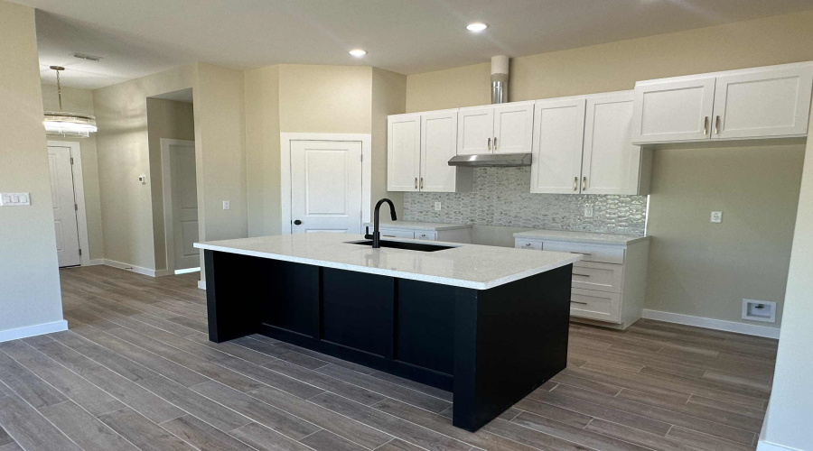 2410 Durazno Ct., Laredo, Texas 78046-8009, 4 Bedrooms Bedrooms, 6 Rooms Rooms,2 BathroomsBathrooms,Residential,For Sale,2410 Durazno Ct.,20254801