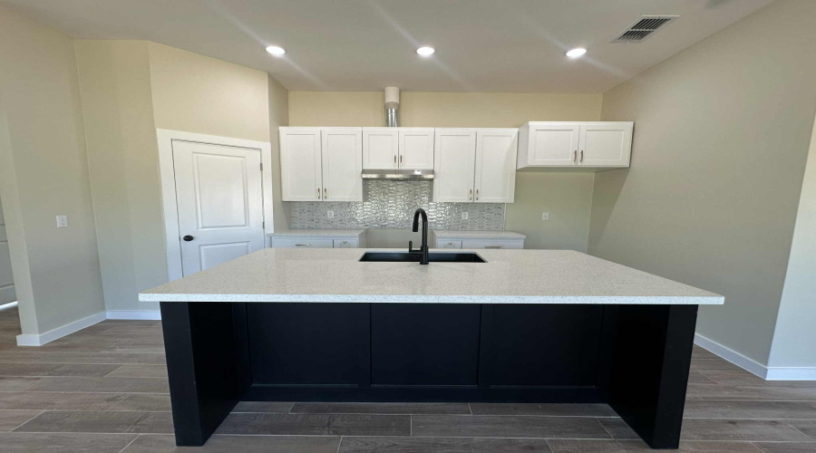 2410 Durazno Ct., Laredo, Texas 78046-8009, 4 Bedrooms Bedrooms, 6 Rooms Rooms,2 BathroomsBathrooms,Residential,For Sale,2410 Durazno Ct.,20254801