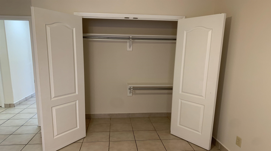 1752 Tiara Trl, Laredo, Texas 78045, 2 Bedrooms Bedrooms, 5 Rooms Rooms,2 BathroomsBathrooms,Residential,For Rent,1752 Tiara Trl,20254802