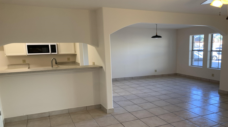 1752 Tiara Trl, Laredo, Texas 78045, 2 Bedrooms Bedrooms, 5 Rooms Rooms,2 BathroomsBathrooms,Residential,For Rent,1752 Tiara Trl,20254802