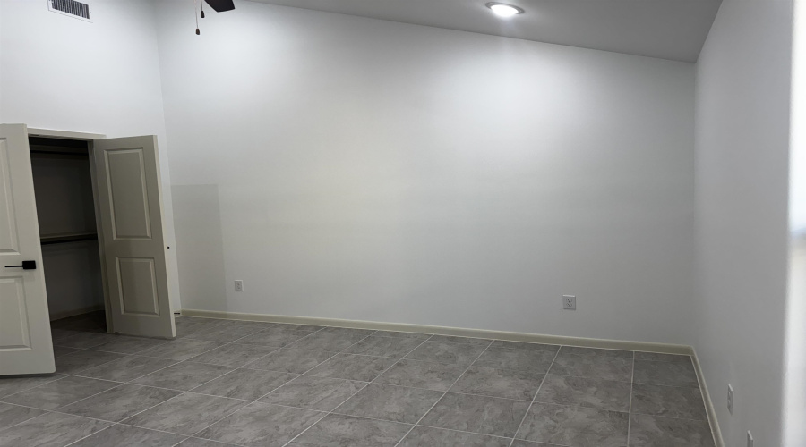 5005 Carambola Ln., Laredo, Texas 78046, 3 Bedrooms Bedrooms, 5 Rooms Rooms,2 BathroomsBathrooms,Residential,For Sale,5005 Carambola Ln.,20254803