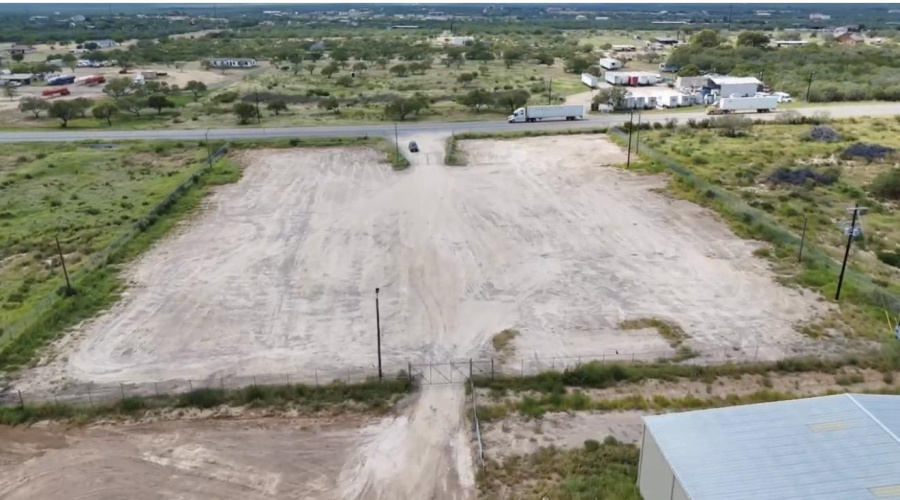 16823 N US Highway 83, Laredo, Texas 78045, 51 Rooms Rooms,Commercial/industrial,For Rent,16823 N US Highway 83,20254807