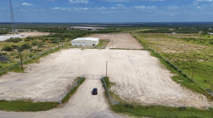 16823 N US Highway 83, Laredo, Texas 78045, 51 Rooms Rooms,Commercial/industrial,For Rent,16823 N US Highway 83,20254807