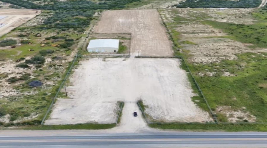 16823 N US Highway 83, Laredo, Texas 78045, 51 Rooms Rooms,Commercial/industrial,For Rent,16823 N US Highway 83,20254807