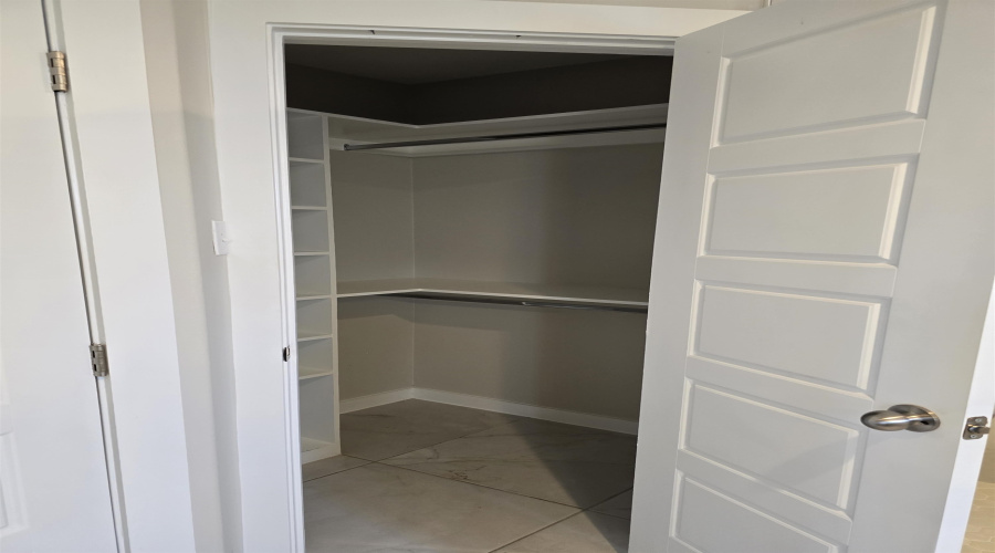 7108 El Meson Dr, Laredo, Texas 78043-2296, 3 Bedrooms Bedrooms, 5 Rooms Rooms,2 BathroomsBathrooms,Residential,For Sale,7108 El Meson Dr,20253034