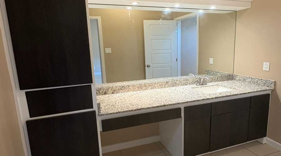 5711 Moses Lp., Laredo, Texas 78046, 3 Bedrooms Bedrooms, 5 Rooms Rooms,2 BathroomsBathrooms,Residential,For Sale,5711 Moses Lp.,20254193