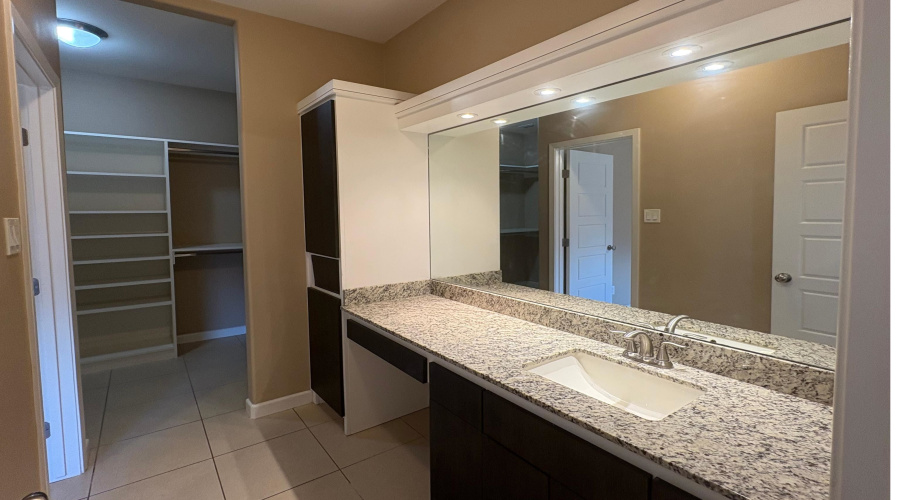 5711 Moses Lp., Laredo, Texas 78046, 3 Bedrooms Bedrooms, 5 Rooms Rooms,2 BathroomsBathrooms,Residential,For Sale,5711 Moses Lp.,20254193