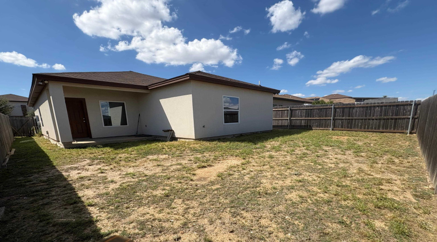 5711 Moses Lp., Laredo, Texas 78046, 3 Bedrooms Bedrooms, 5 Rooms Rooms,2 BathroomsBathrooms,Residential,For Sale,5711 Moses Lp.,20254193