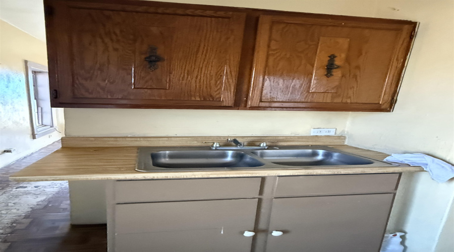 3315 San Agustin Ave, LAREDO, Texas 78040, 1 Bedroom Bedrooms, 1 Room Rooms,1 BathroomBathrooms,Residential,For Sale,3315 San Agustin Ave,20254805