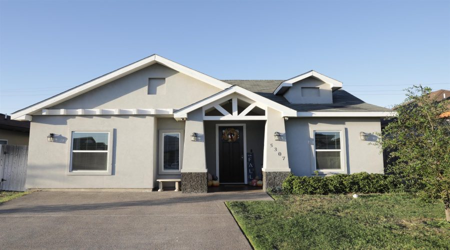 5307 Montebello Ct., Laredo, Texas 78046, 3 Bedrooms Bedrooms, 5 Rooms Rooms,2 BathroomsBathrooms,Residential,For Sale,5307 Montebello Ct.,20254806