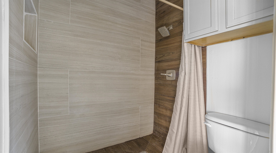 2445 Monarch Dr, Laredo, Texas 78045, 4 Bedrooms Bedrooms, 8 Rooms Rooms,2 BathroomsBathrooms,Residential,For Sale,2445 Monarch Dr,20254808