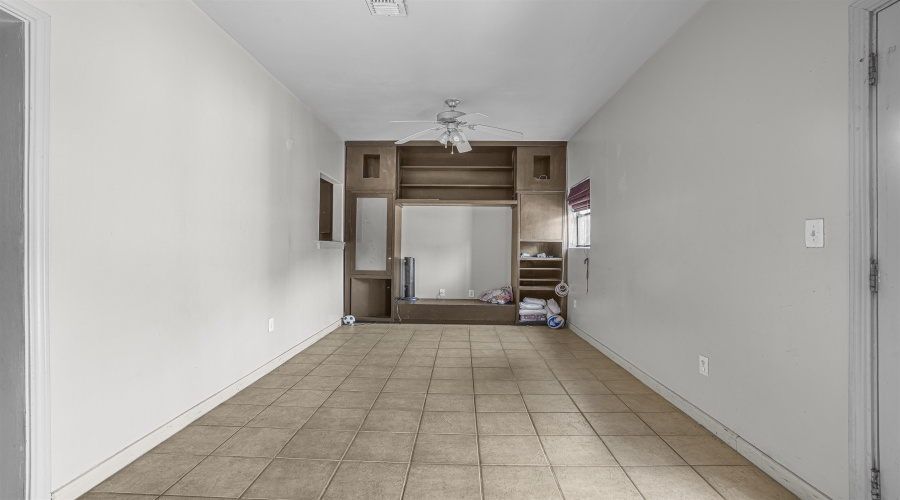 2445 Monarch Dr, Laredo, Texas 78045, 4 Bedrooms Bedrooms, 8 Rooms Rooms,2 BathroomsBathrooms,Residential,For Sale,2445 Monarch Dr,20254808