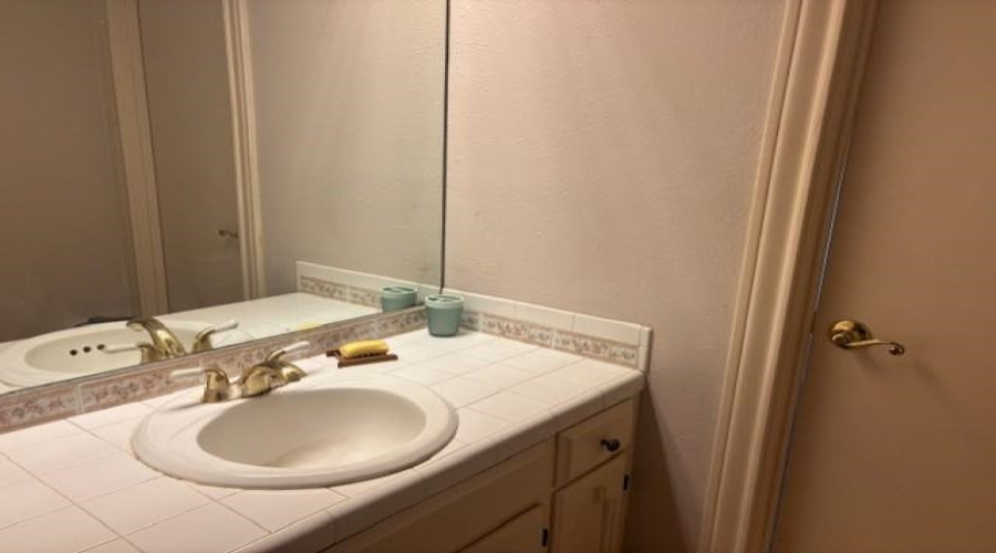 13 Quadrangle Cir, LAREDO, Texas 78041-2329, 3 Bedrooms Bedrooms, 5 Rooms Rooms,2 BathroomsBathrooms,Residential,For Sale,13 Quadrangle Cir,20254810