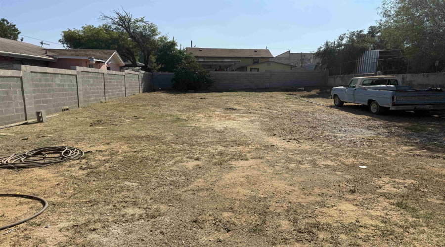 3217 Diaz St, Laredo, Texas 78043, 2 Bedrooms Bedrooms, 4 Rooms Rooms,1 BathroomBathrooms,Residential,For Rent,3217 Diaz St,20254811