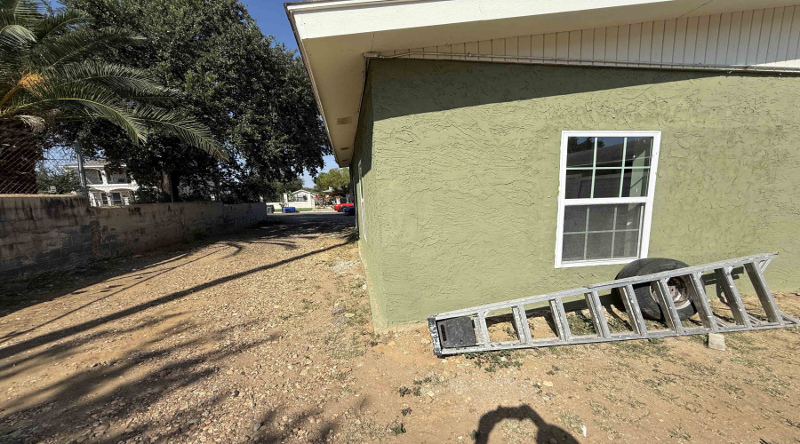 3217 Diaz St, Laredo, Texas 78043, 2 Bedrooms Bedrooms, 4 Rooms Rooms,1 BathroomBathrooms,Residential,For Rent,3217 Diaz St,20254811