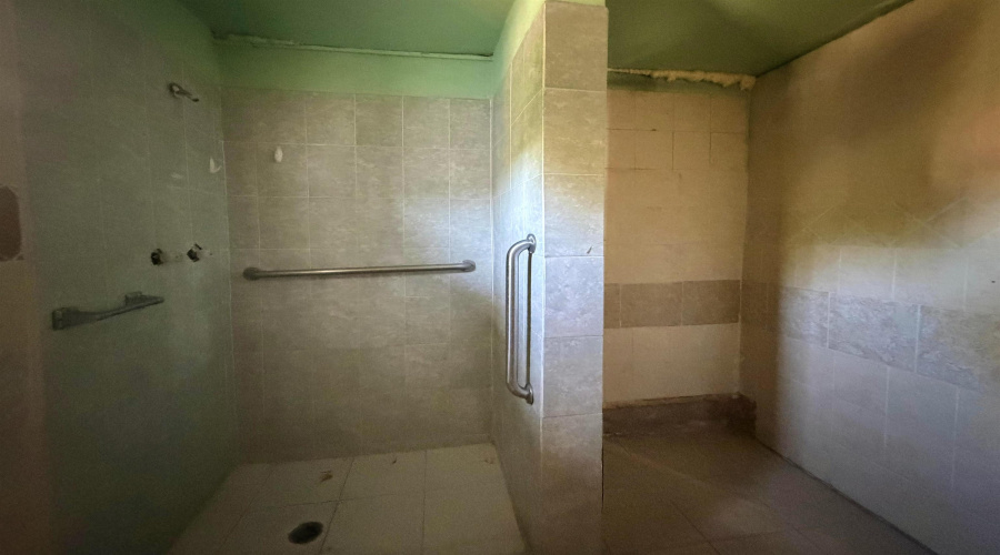 3808 Main Ave, Laredo, Texas 78041, 3 Bedrooms Bedrooms, 6 Rooms Rooms,1 BathroomBathrooms,Residential,For Sale,3808 Main Ave,20254814