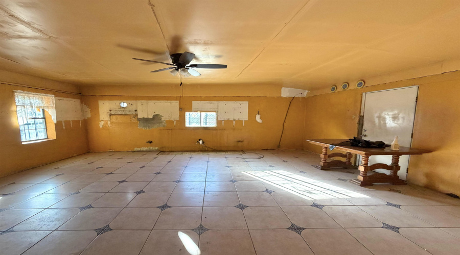 3808 Main Ave, Laredo, Texas 78041, 3 Bedrooms Bedrooms, 6 Rooms Rooms,1 BathroomBathrooms,Residential,For Sale,3808 Main Ave,20254814