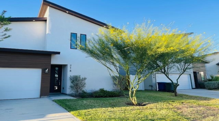 214 Deer Path Loop, Laredo, Texas 78045, 4 Bedrooms Bedrooms, 7 Rooms Rooms,2 BathroomsBathrooms,Residential,For Rent,214 Deer Path Loop,20254816