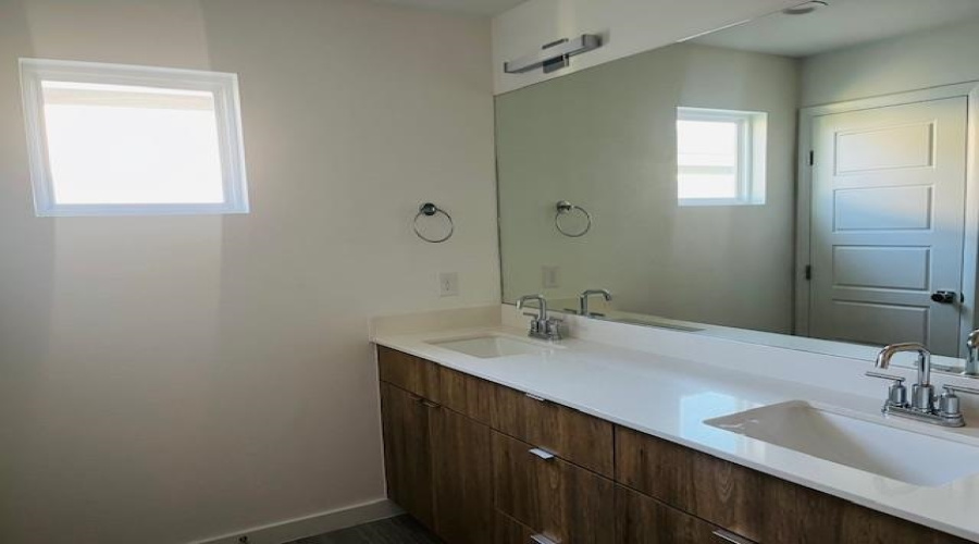 214 Deer Path Loop, Laredo, Texas 78045, 4 Bedrooms Bedrooms, 7 Rooms Rooms,2 BathroomsBathrooms,Residential,For Rent,214 Deer Path Loop,20254816