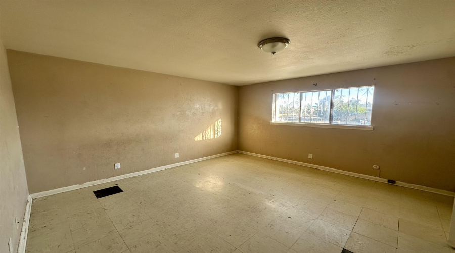 704 Banyan Ct W, Laredo, Texas 78041, ,Multi-family,For Sale,704 Banyan Ct W,20254804