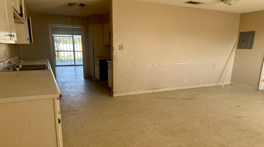 704 Banyan Ct W, Laredo, Texas 78041, ,Multi-family,For Sale,704 Banyan Ct W,20254804