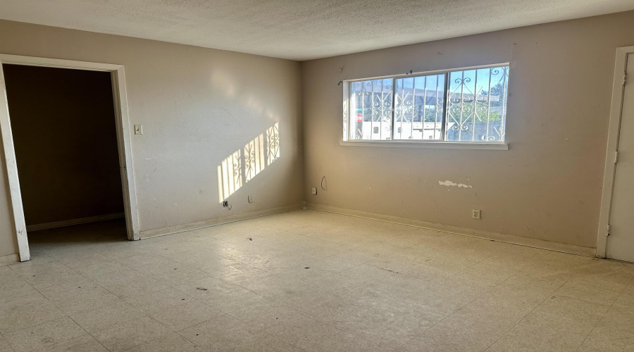 704 Banyan Ct W, Laredo, Texas 78041, ,Multi-family,For Sale,704 Banyan Ct W,20254804