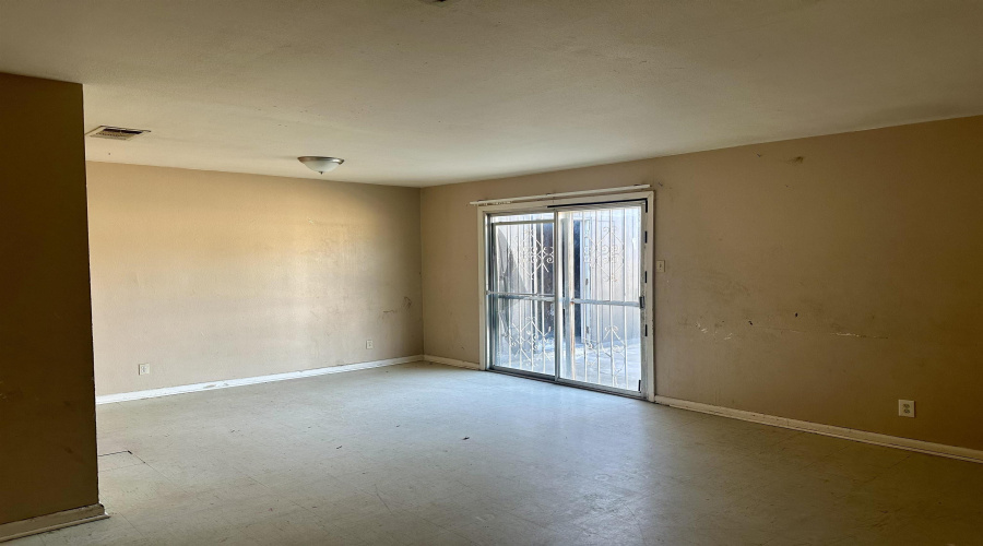 704 Banyan Ct W, Laredo, Texas 78041, ,Multi-family,For Sale,704 Banyan Ct W,20254804