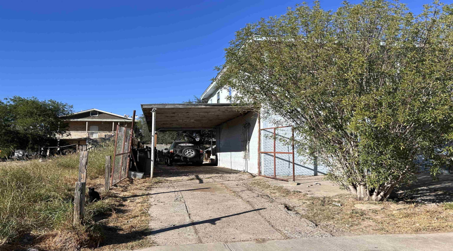 104 Segovia Dr, LAREDO, Texas 78046, ,Multi-family,For Sale,104 Segovia Dr,20254822