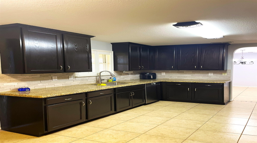 1901 Port Isabel Dr, Laredo, Texas 78045, 3 Bedrooms Bedrooms, 7 Rooms Rooms,2 BathroomsBathrooms,Residential,For Sale,1901 Port Isabel Dr,20252024