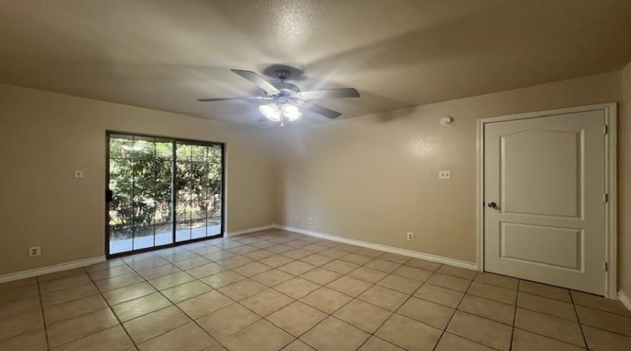 412 Shiloh Dr, Laredo, Texas 78045-6741, 3 Bedrooms Bedrooms, 5 Rooms Rooms,2 BathroomsBathrooms,Residential,For Rent,412 Shiloh Dr,20254817