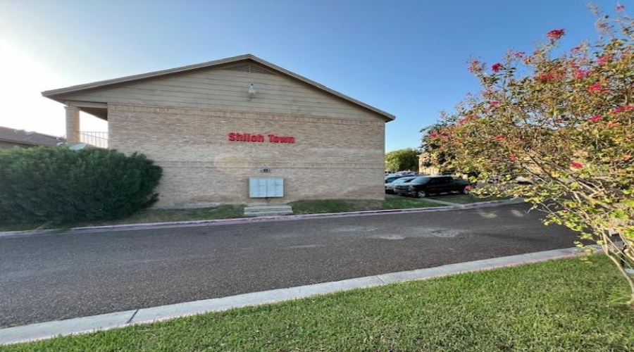 412 Shiloh Dr, Laredo, Texas 78045-6741, 3 Bedrooms Bedrooms, 5 Rooms Rooms,2 BathroomsBathrooms,Residential,For Rent,412 Shiloh Dr,20254817