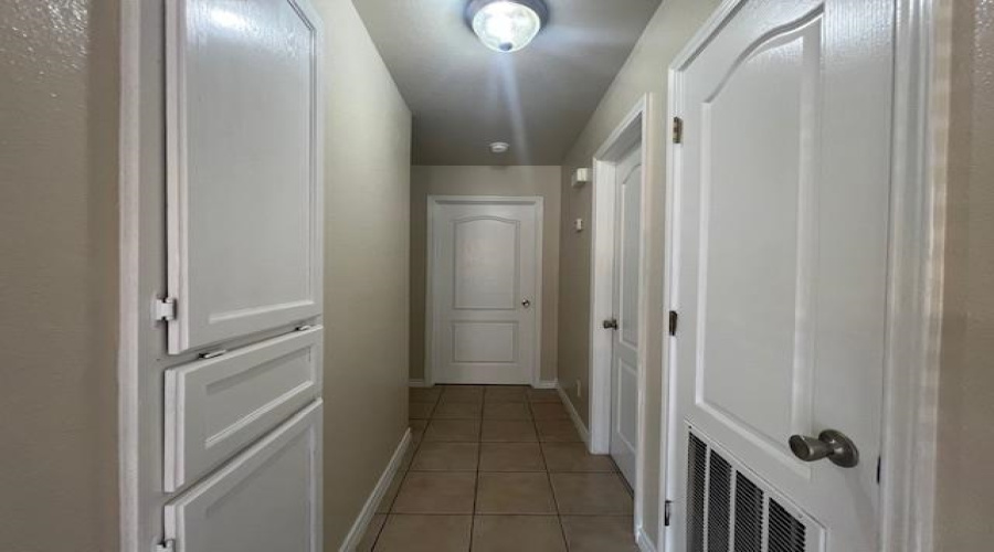 412 Shiloh Dr, Laredo, Texas 78045-6741, 3 Bedrooms Bedrooms, 5 Rooms Rooms,2 BathroomsBathrooms,Residential,For Rent,412 Shiloh Dr,20254817