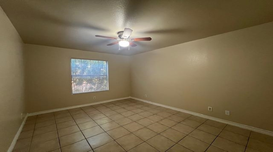 412 Shiloh Dr, Laredo, Texas 78045-6741, 3 Bedrooms Bedrooms, 5 Rooms Rooms,2 BathroomsBathrooms,Residential,For Rent,412 Shiloh Dr,20254817