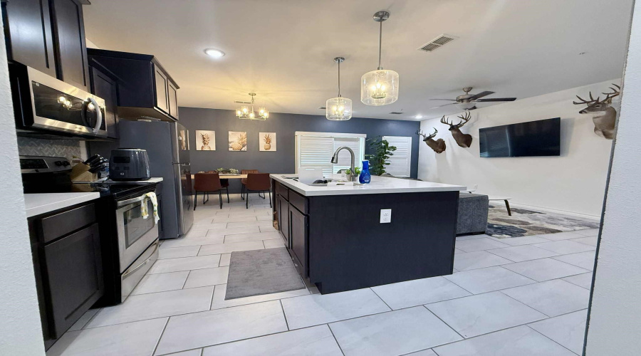 9908 Bijan Dr., Laredo, Texas 78045, 3 Bedrooms Bedrooms, 6 Rooms Rooms,2 BathroomsBathrooms,Residential,For Rent,9908 Bijan Dr.,20254818