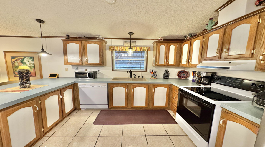 112 Autumn Ln., ZAPATA, Texas 78076, 2 Bedrooms Bedrooms, 4 Rooms Rooms,2 BathroomsBathrooms,Residential,For Sale,112 Autumn Ln.,20254821