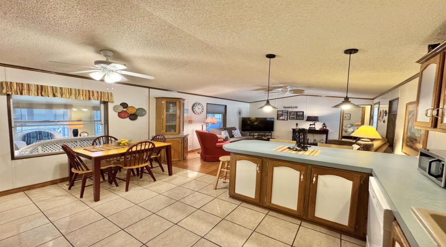 112 Autumn Ln., ZAPATA, Texas 78076, 2 Bedrooms Bedrooms, 4 Rooms Rooms,2 BathroomsBathrooms,Residential,For Sale,112 Autumn Ln.,20254821