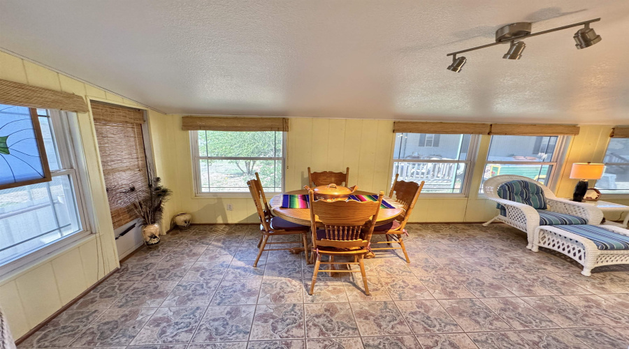 112 Autumn Ln., ZAPATA, Texas 78076, 2 Bedrooms Bedrooms, 4 Rooms Rooms,2 BathroomsBathrooms,Residential,For Sale,112 Autumn Ln.,20254821