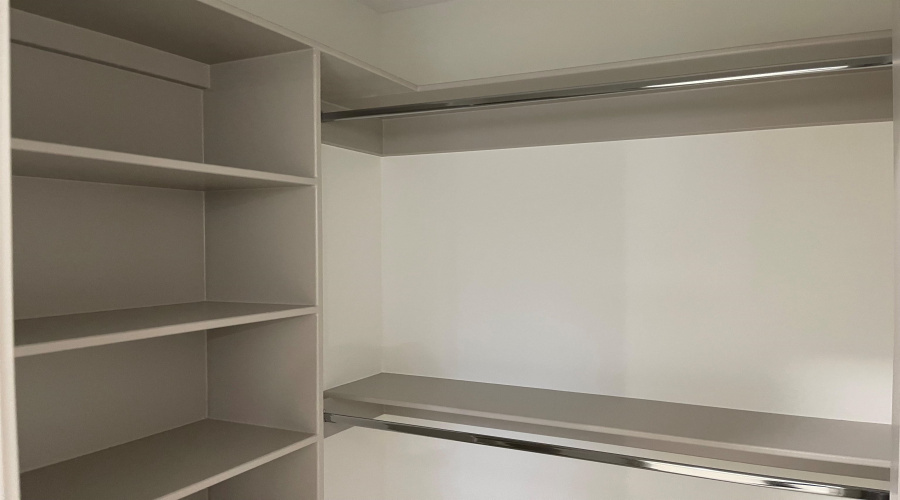 121 Valladolid Ave, Laredo, Texas 78046, 3 Bedrooms Bedrooms, 5 Rooms Rooms,2 BathroomsBathrooms,Residential,For Rent,121 Valladolid Ave,20254824