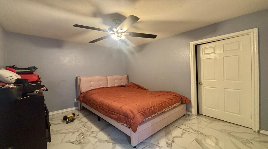 2616 Comal Lp, Laredo, Texas 78046, 3 Bedrooms Bedrooms, 7 Rooms Rooms,2 BathroomsBathrooms,Residential,For Sale,2616 Comal Lp,20254825