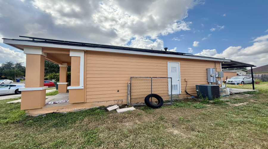 2616 Comal Lp, Laredo, Texas 78046, 3 Bedrooms Bedrooms, 7 Rooms Rooms,2 BathroomsBathrooms,Residential,For Sale,2616 Comal Lp,20254825