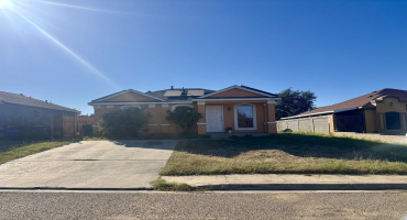 2616 Comal Lp, Laredo, Texas 78046, 3 Bedrooms Bedrooms, 7 Rooms Rooms,2 BathroomsBathrooms,Residential,For Sale,2616 Comal Lp,20254825