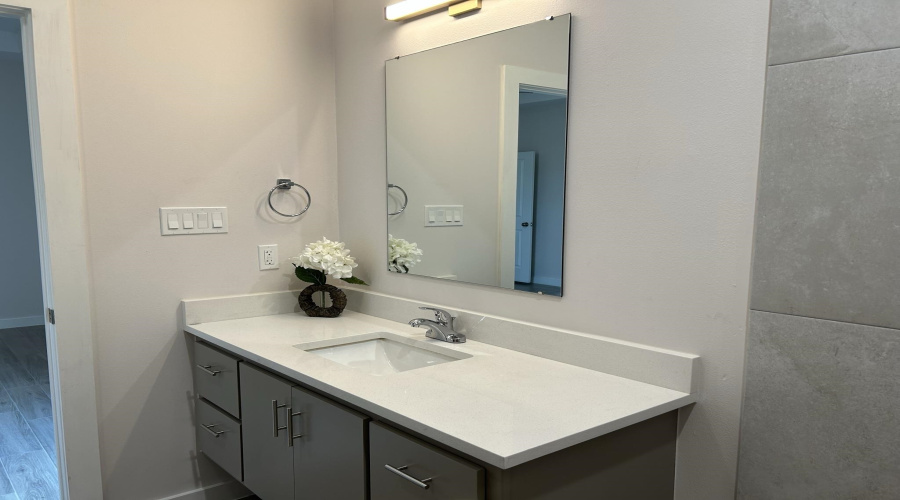 1411 Los Estribos Dr., Laredo, Texas 78046, 3 Bedrooms Bedrooms, 6 Rooms Rooms,2 BathroomsBathrooms,Residential,For Rent,1411 Los Estribos Dr.,20254826