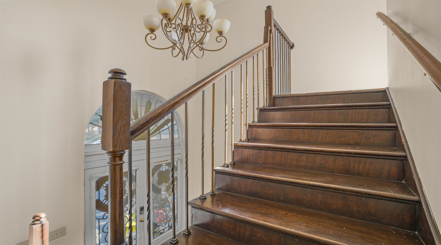 3501 Santa Barbara St, Laredo, Texas 78046, 5 Bedrooms Bedrooms, 10 Rooms Rooms,4 BathroomsBathrooms,Residential,For Sale,3501 Santa Barbara St,20254829