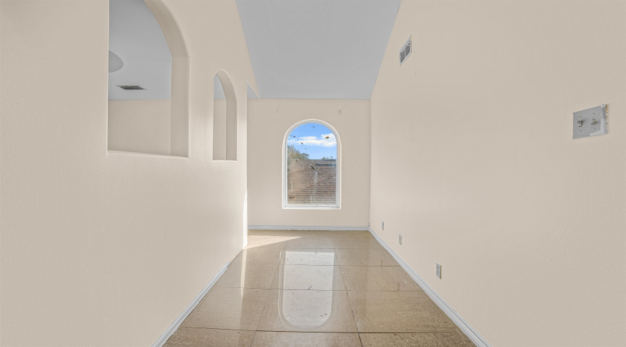 3501 Santa Barbara St, Laredo, Texas 78046, 5 Bedrooms Bedrooms, 10 Rooms Rooms,4 BathroomsBathrooms,Residential,For Sale,3501 Santa Barbara St,20254829